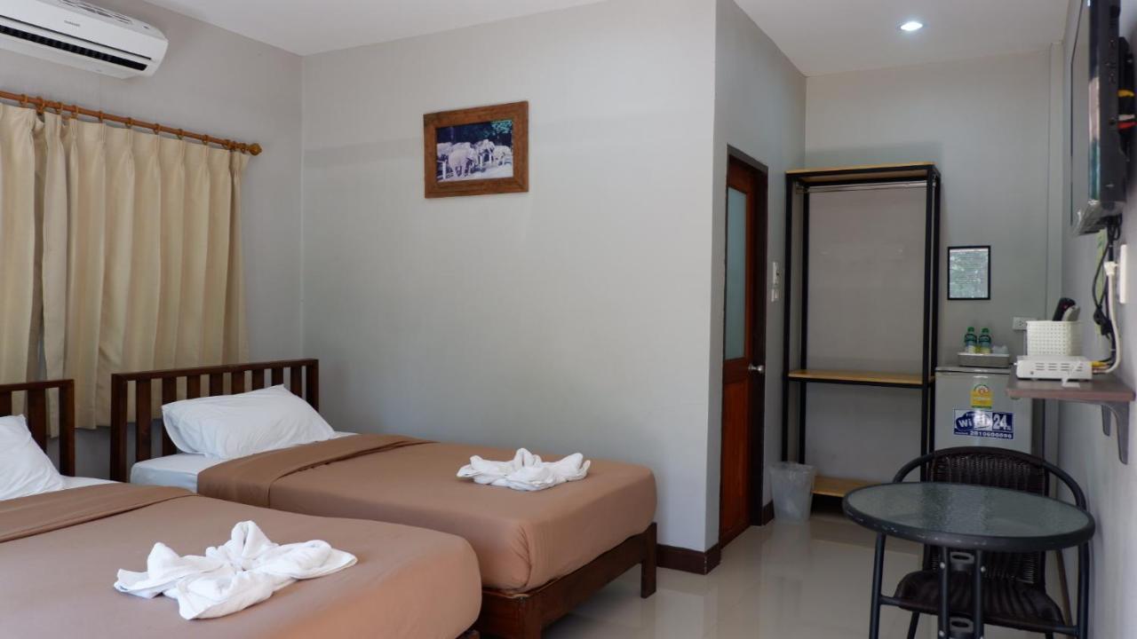 Resort Railumpoo Nakhon Sawan Zewnętrze zdjęcie