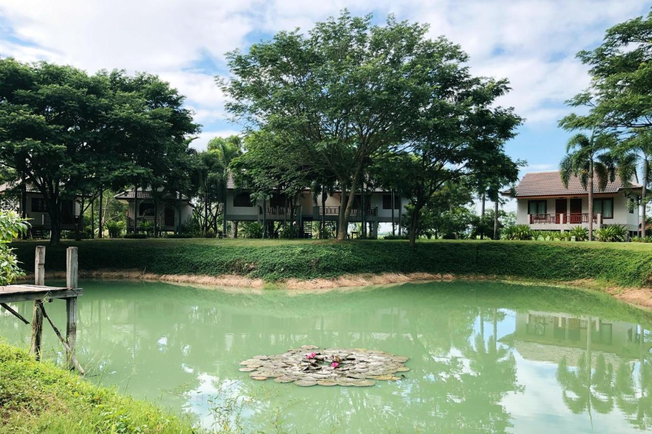 Resort Railumpoo Nakhon Sawan Zewnętrze zdjęcie