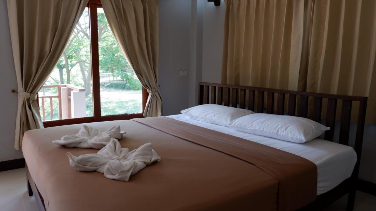 Resort Railumpoo Nakhon Sawan Zewnętrze zdjęcie