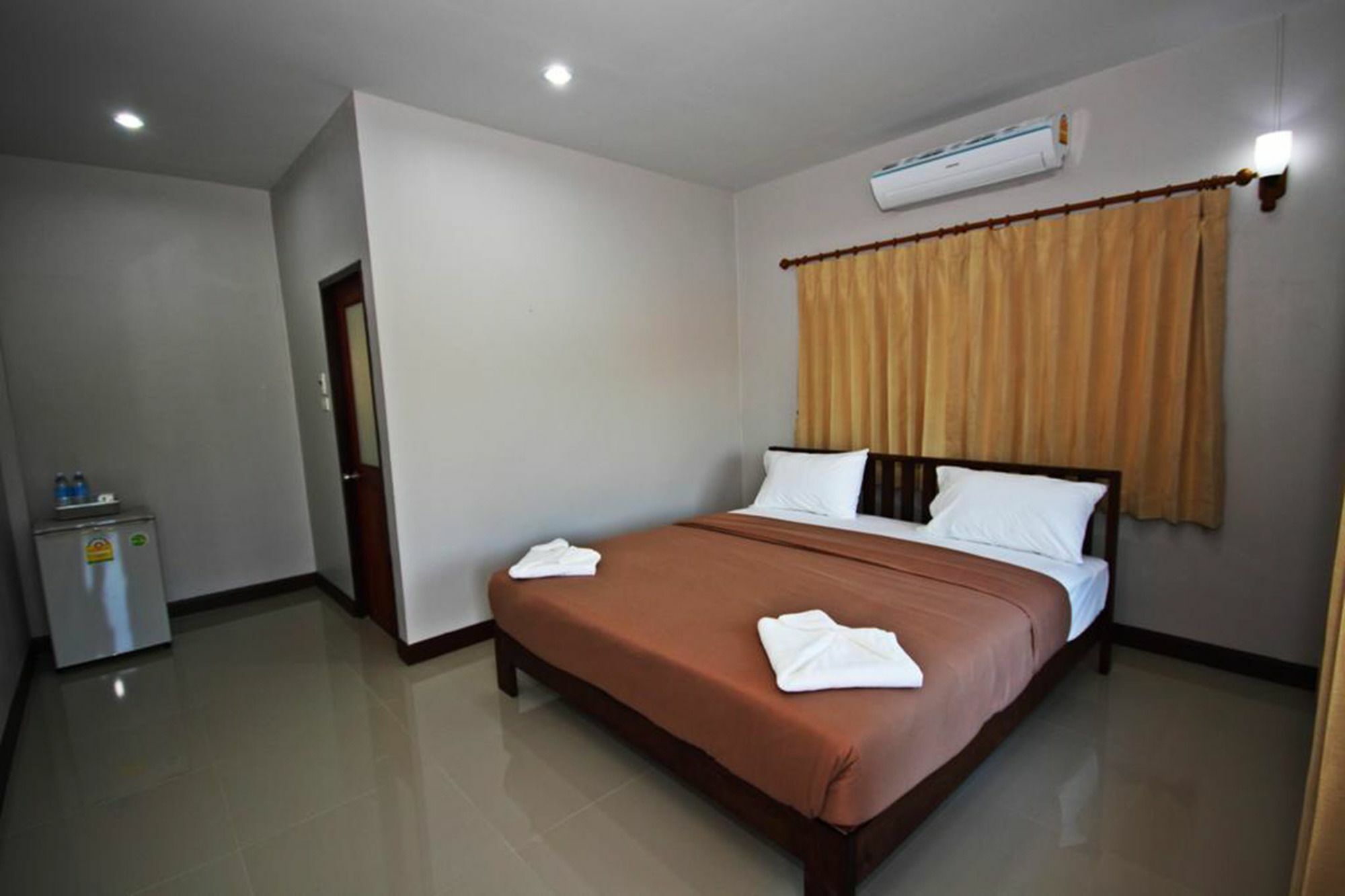 Resort Railumpoo Nakhon Sawan Zewnętrze zdjęcie