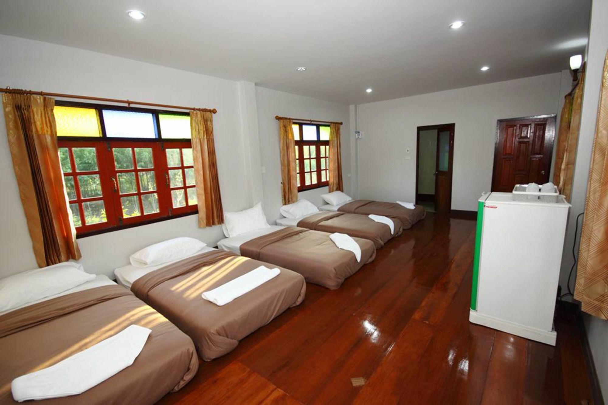Resort Railumpoo Nakhon Sawan Zewnętrze zdjęcie