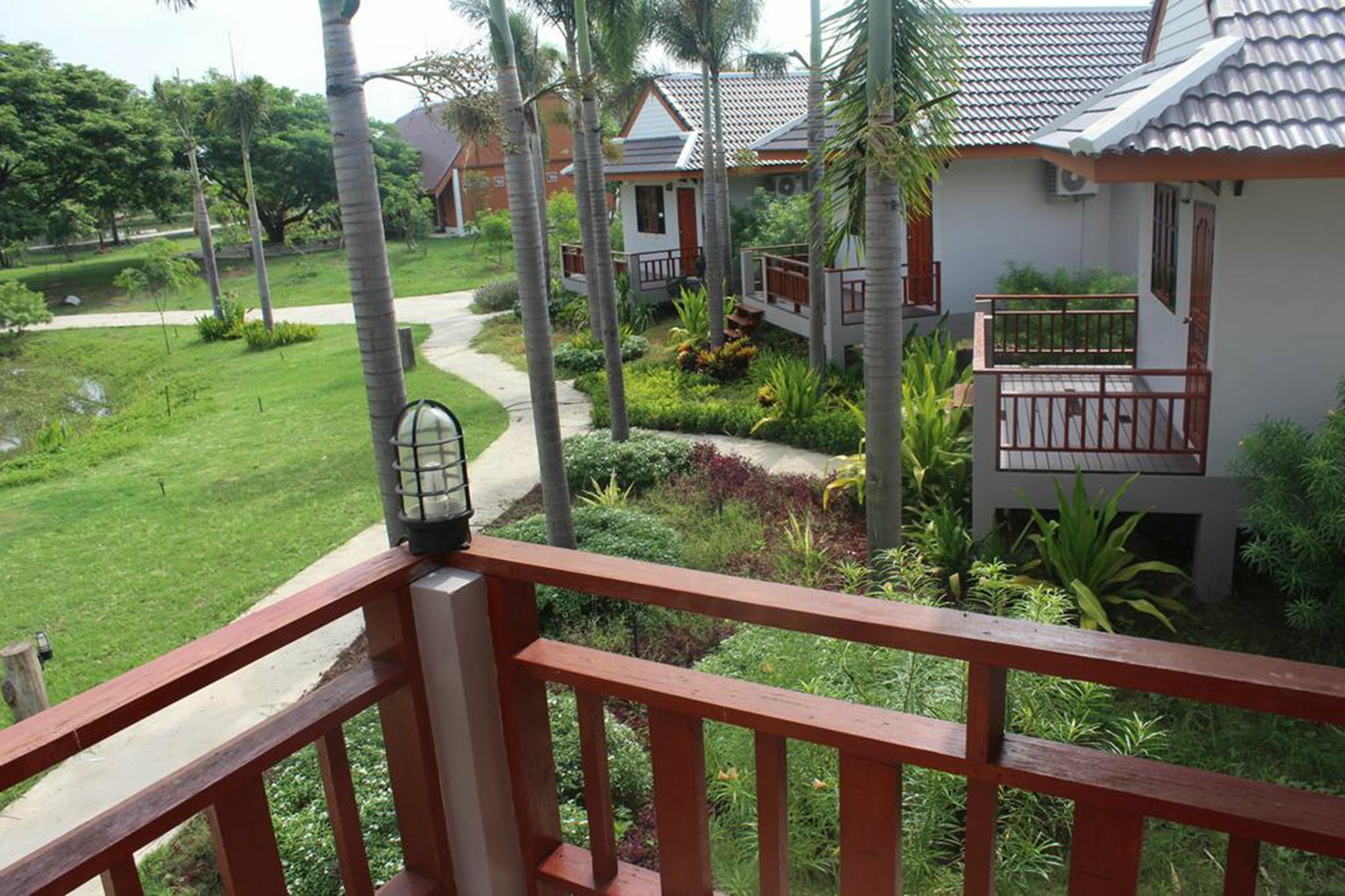 Resort Railumpoo Nakhon Sawan Zewnętrze zdjęcie